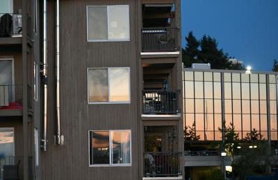 Walnut Park Apartment